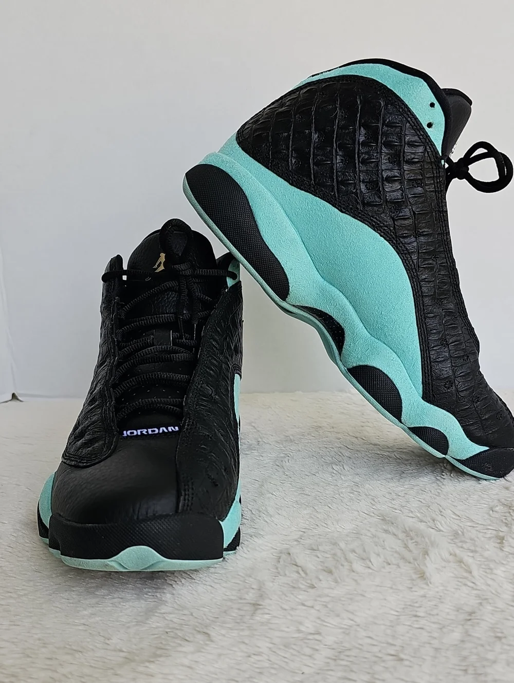 Jordan 13 Retro Island Green / Black Leather / Suede Size 9.5M